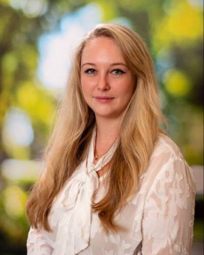 Mag.<sup>a</sup> Iris SCHROTT